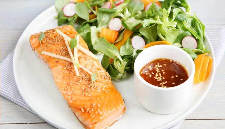 5_pave-de-saumon-au-caramel-de-cidre-et-sesame-1920×1400