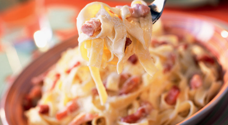 Tagliatelles-à-la-carbonara-027912