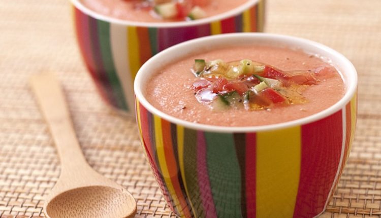 gaspacho_de_tomates_andalou_traditionnel-970×1024