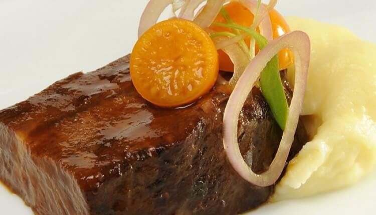 paleron-de-boeuf-braise-aligot-de-panais-et-la-belle-mere