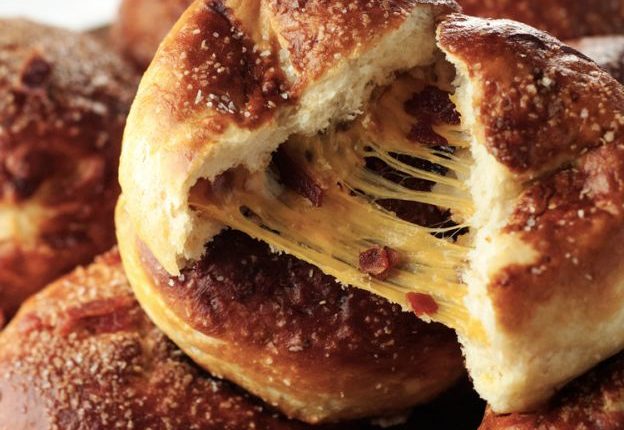 pretzel-bacon-cheddar-624×612