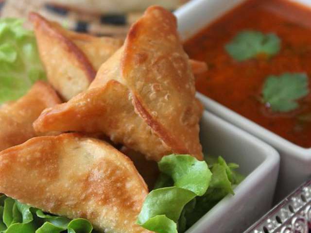samoussa-a-l-indienne-vegetarien.640x480