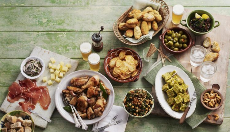 Les-meilleurs-bars-a-tapas-a-Paris-pour-partager-des-petits-plats