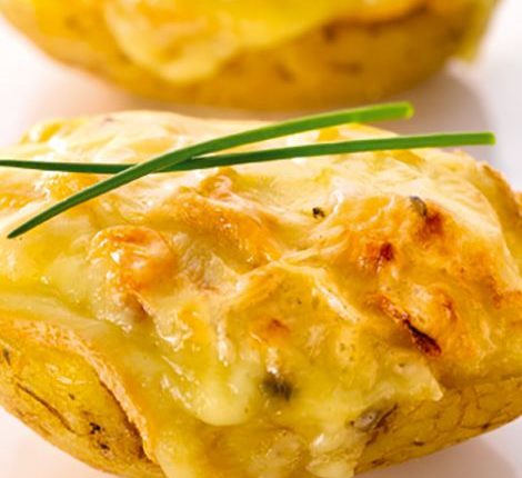 _pommes-de-terre-farcies-au-fromage-lardons