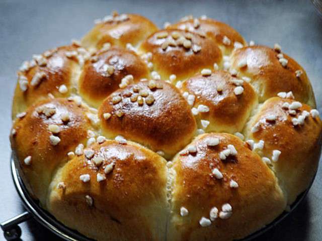 brioche-nid-d-abeille-buchty-confiture-fraise-et-abricot-sans-sucre.640x480