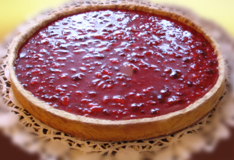 Tarte a la rhubarbe aux pralines rouges